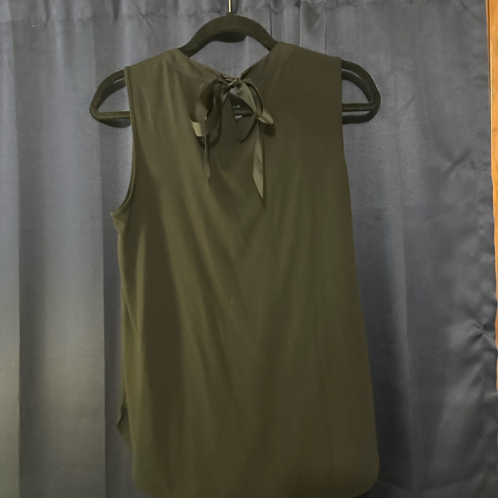 Black Sleeveless Blouse